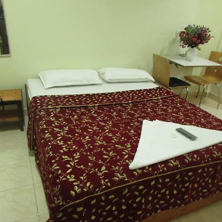 Oyo 1458 Hotel Prince Palace Mumbai Luaran gambar